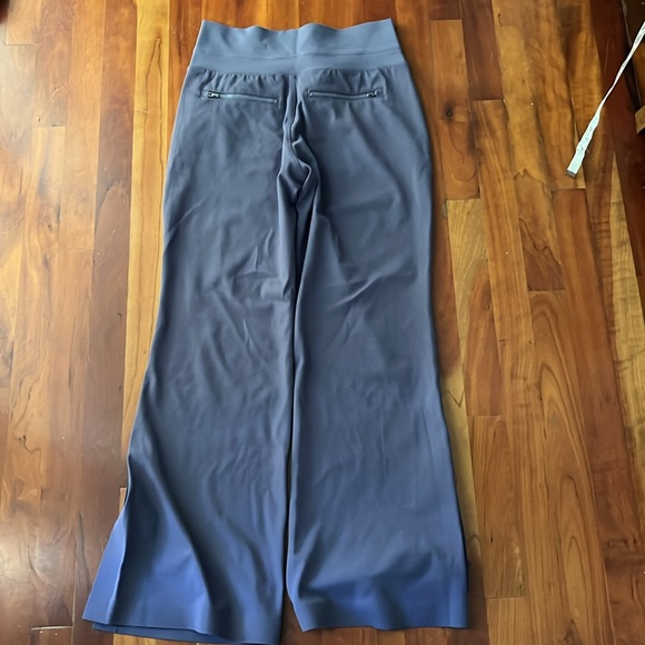 Athleta Venice pants flare size small nwot - Picture 8 of 9